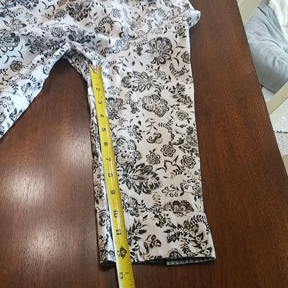 NWOT Black and white with beige button-down blouse - Picture 9 of 9